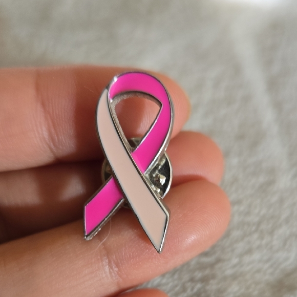 #670 Pink Ribbon Awareness Pin - Picture 3 of 3